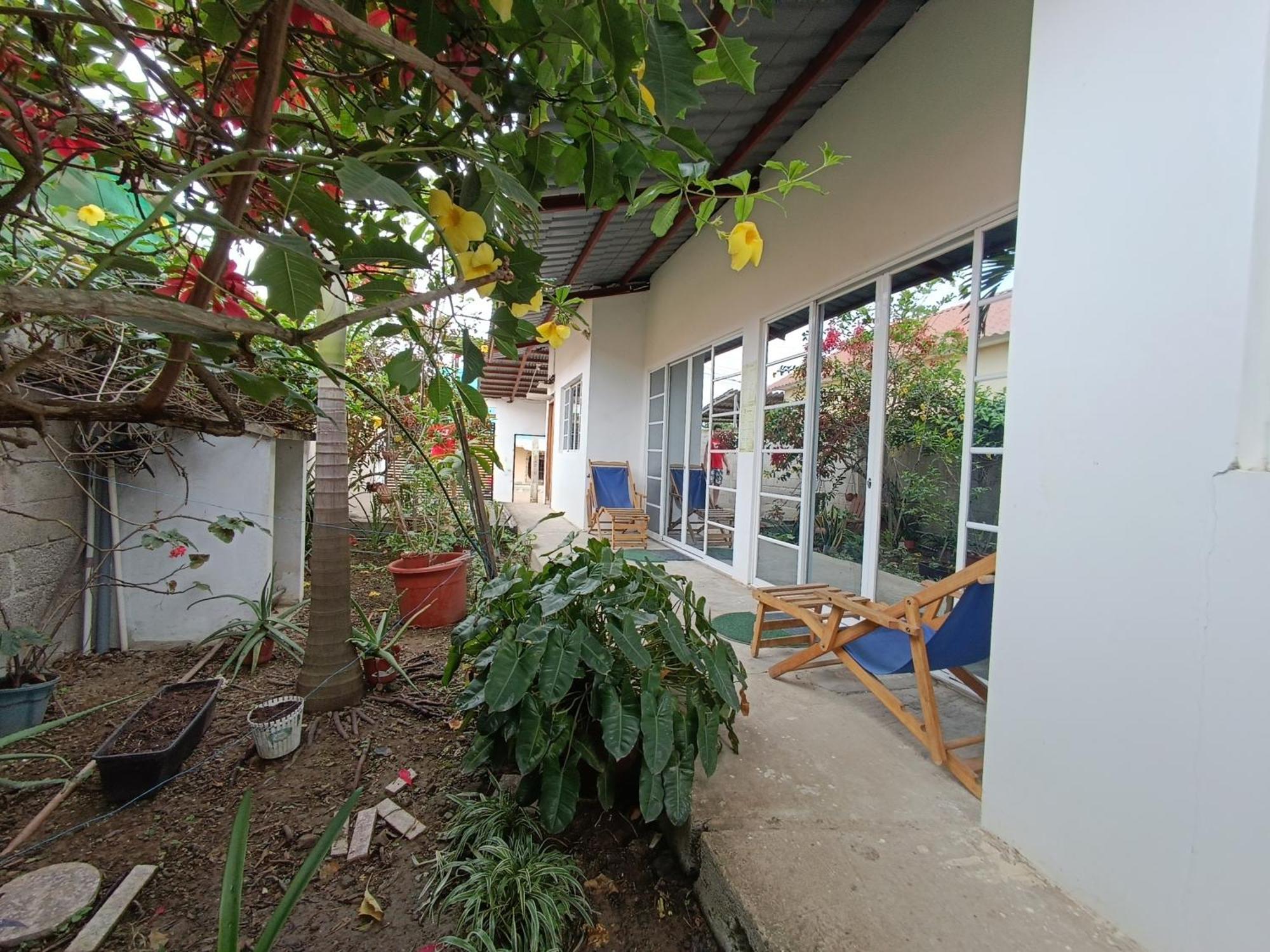 Monte Libano Suites Puerto López エクステリア 写真